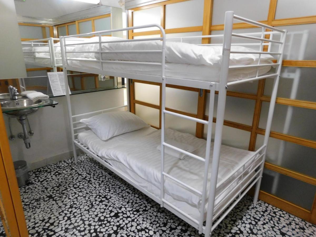 Hostel Hospitality House - H H H Ljubljana Eksteriør billede